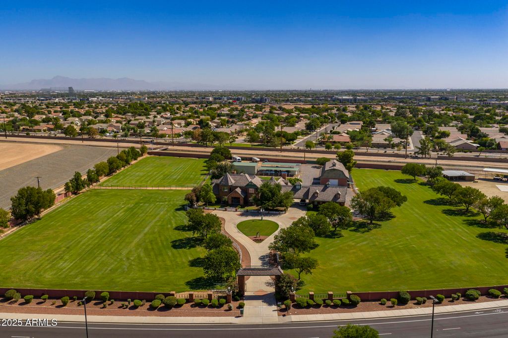 2025 S VAL VISTA Drive, Gilbert, AZ 85295 — photo 5