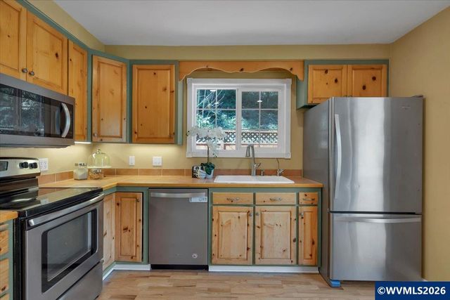 86182 Lorane Hwy, Eugene, OR 97405