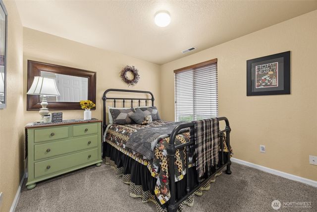 2404 Bowman Avenue NW, Olympia, WA 98502