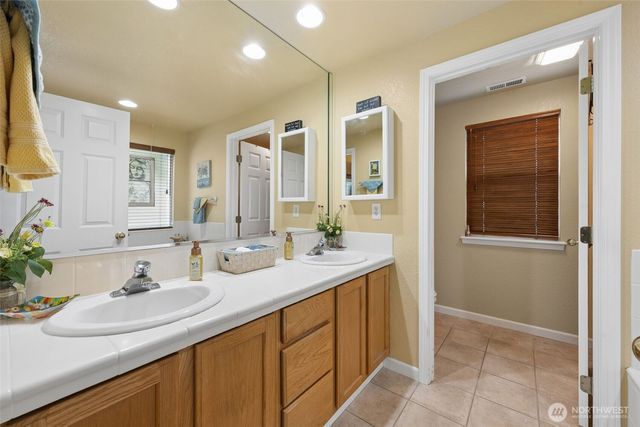 2404 Bowman Avenue NW, Olympia, WA 98502