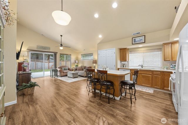 2404 Bowman Avenue NW, Olympia, WA 98502