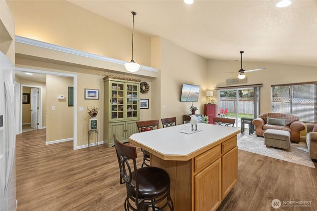 2404 Bowman Avenue NW, Olympia, WA 98502