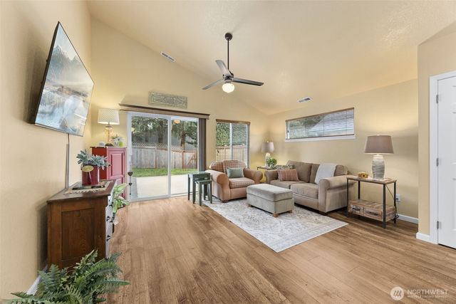 2404 Bowman Avenue NW, Olympia, WA 98502