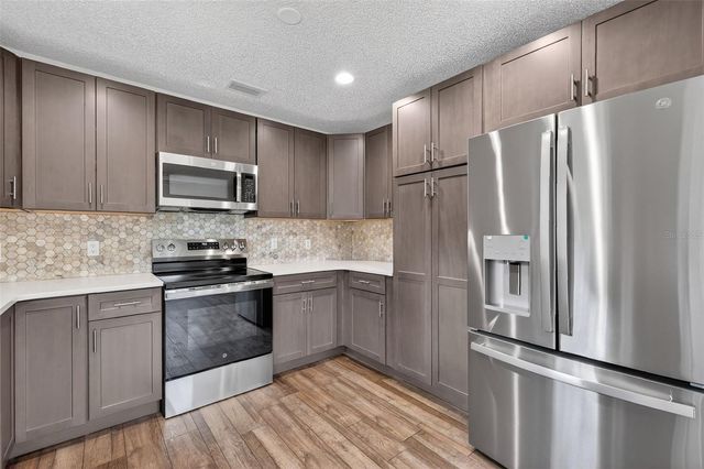 1475 CLARK BAY ROAD, Deland, FL 32720