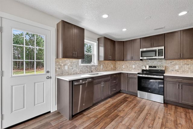 1475 CLARK BAY ROAD, Deland, FL 32720