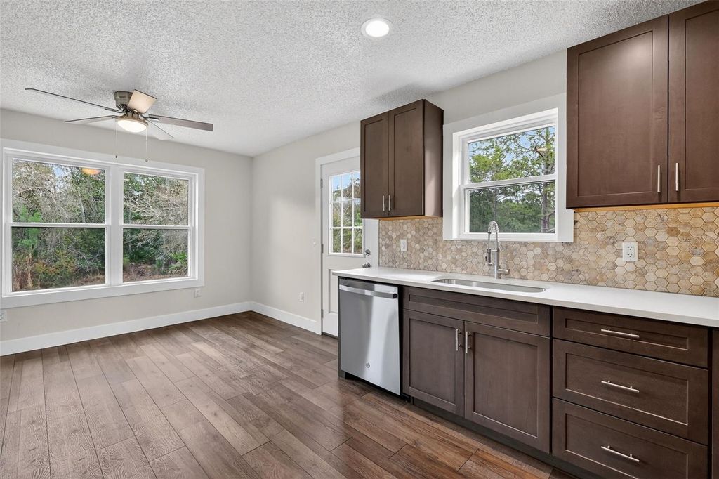 Image 12 of property listing at 1475 CLARK BAY ROAD, Deland, FL 32720