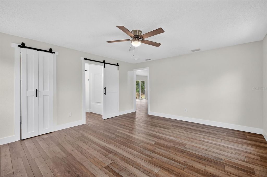 Image 14 of property listing at 1475 CLARK BAY ROAD, Deland, FL 32720