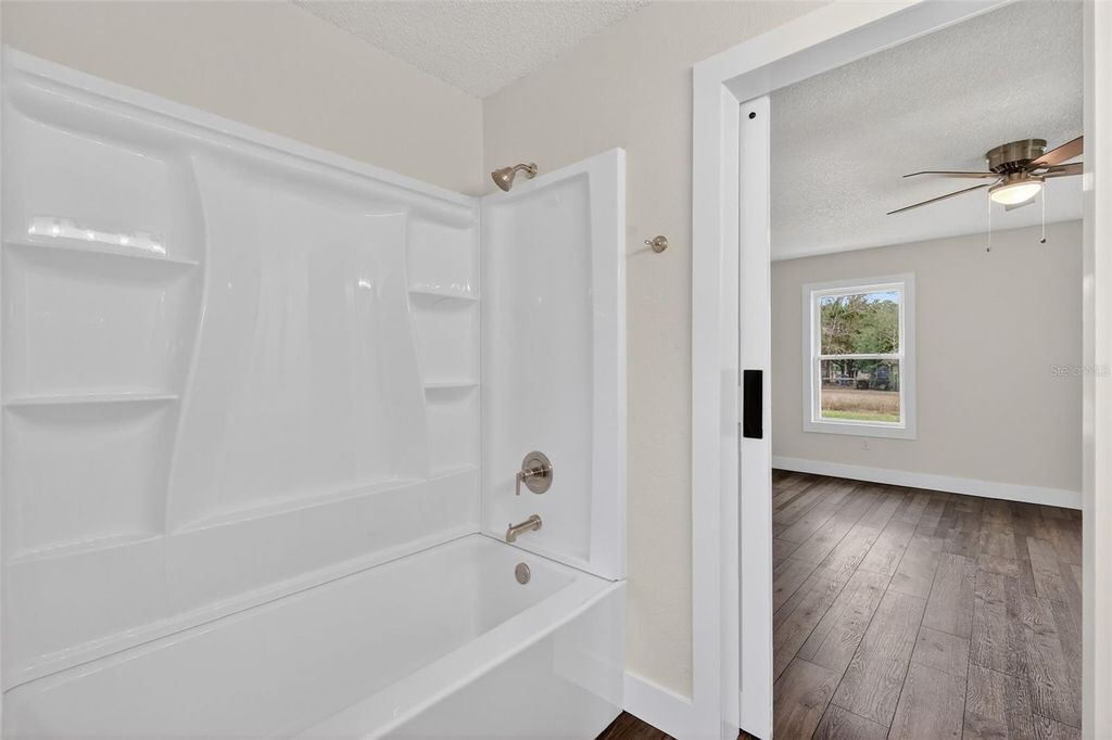 Image 17 of property listing at 1475 CLARK BAY ROAD, Deland, FL 32720