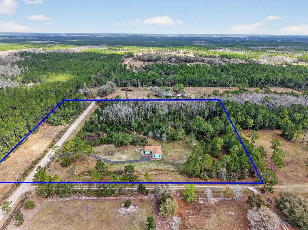 Image 30 of property listing at 1475 CLARK BAY ROAD, Deland, FL 32720