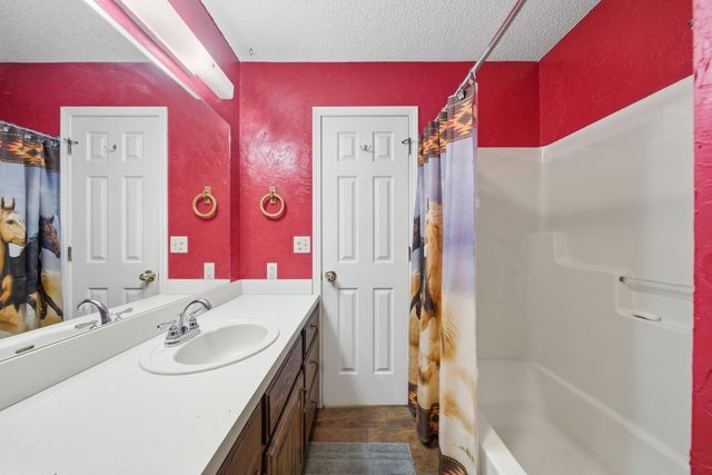 1413 Orchard Drive, Grove, OK 74344