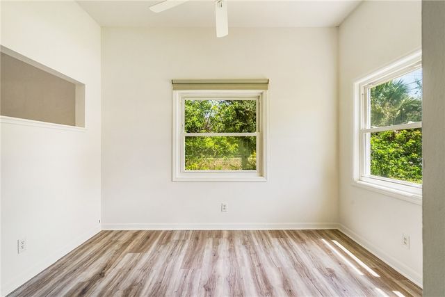 1595 24th Avenue, Vero Beach, FL 32960