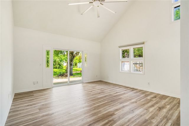 1595 24th Avenue, Vero Beach, FL 32960