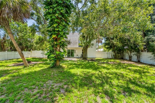 1595 24th Avenue, Vero Beach, FL 32960