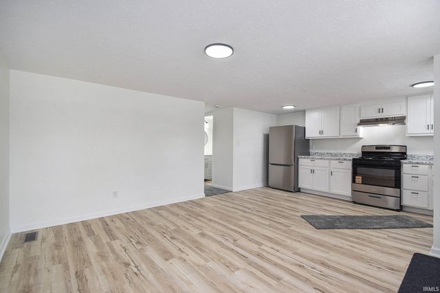 1045 N Park Avenue, Warsaw, IN 46580