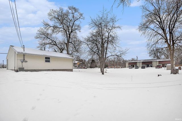 1045 N Park Avenue, Warsaw, IN 46580