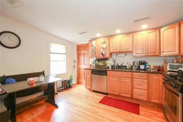75 Union Street 2, Boston, MA 02135