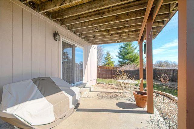 12660 S Parker Terrace, Olathe, KS 66061