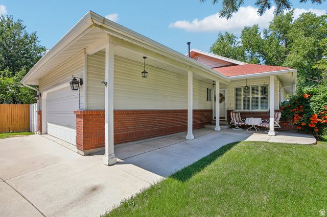2936 WESTCOVE DR, West Valley City, UT 84119