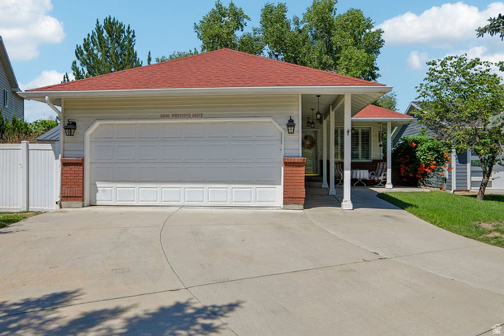 2936 WESTCOVE DR, West Valley City, UT 84119