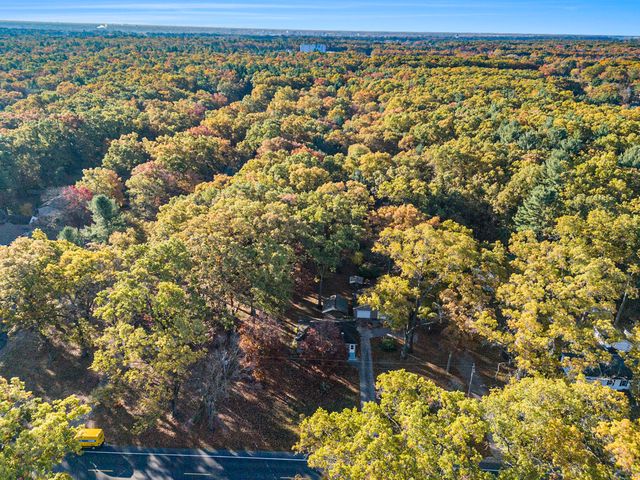 585 W River Road, North Muskegon City, MI 49445