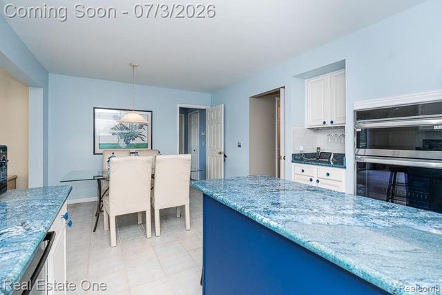 6489 Shoreline Drive, Troy, MI 48085
