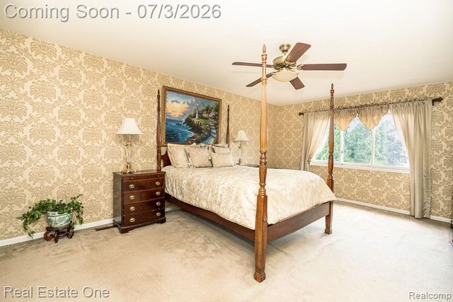 6489 Shoreline Drive, Troy, MI 48085