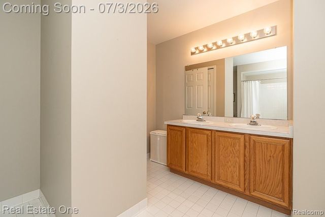 6489 Shoreline Drive, Troy, MI 48085