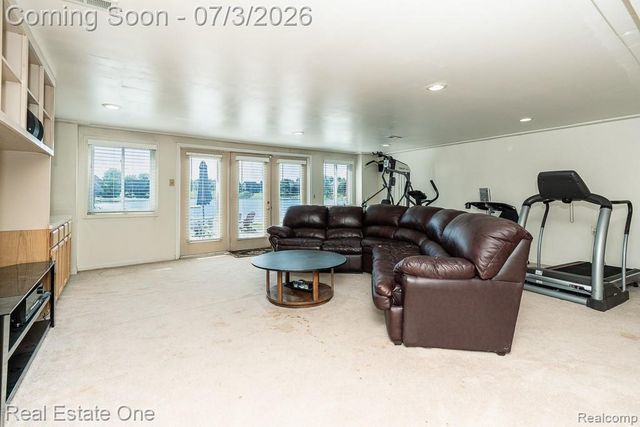 6489 Shoreline Drive, Troy, MI 48085