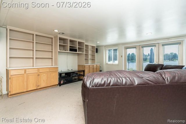 6489 Shoreline Drive, Troy, MI 48085