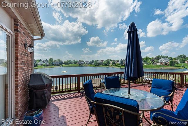 6489 Shoreline Drive, Troy, MI 48085