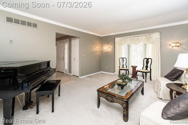 6489 Shoreline Drive, Troy, MI 48085