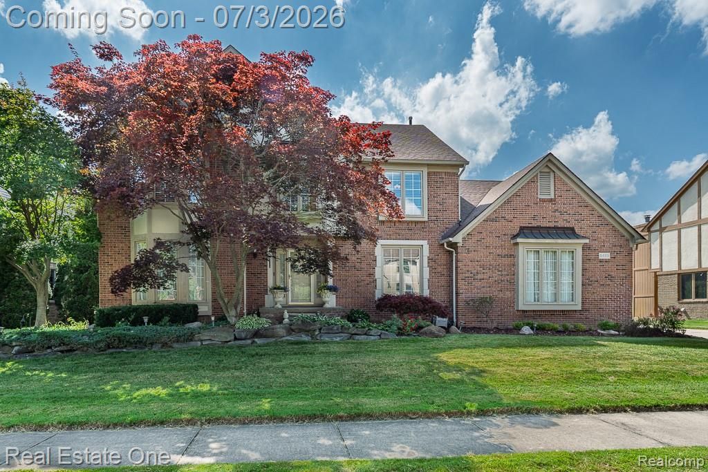 6489 Shoreline Drive, Troy, MI 48085