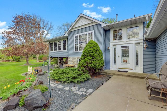 12270 Europa Avenue N, Saint Paul, MN 55110