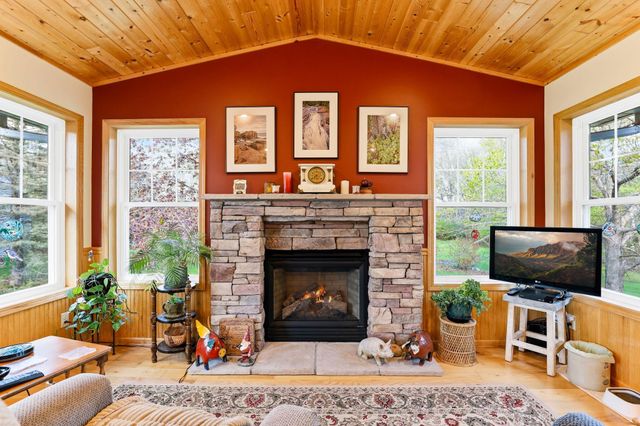 12270 Europa Avenue N, Saint Paul, MN 55110