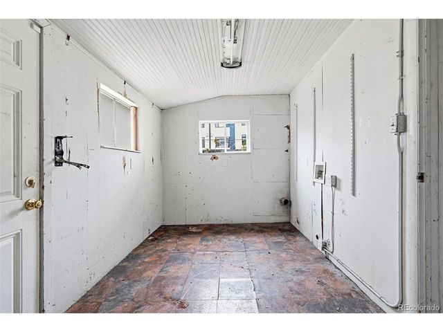 5596 S Sycamore St, Littleton, CO 80120