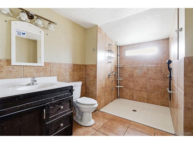 5596 S Sycamore St, Littleton, CO 80120