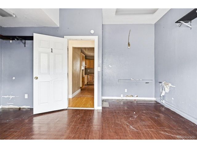 5596 S Sycamore St, Littleton, CO 80120