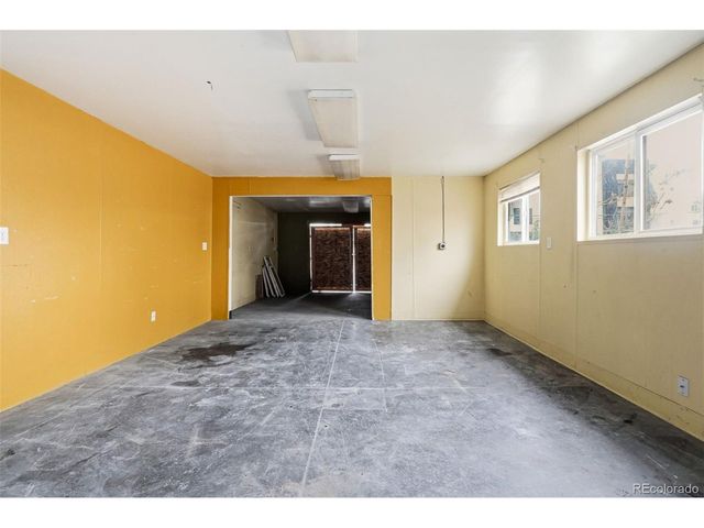 5596 S Sycamore St, Littleton, CO 80120