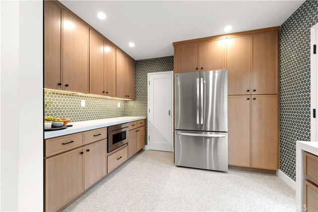 640 Island View, Seal Beach, CA 90740