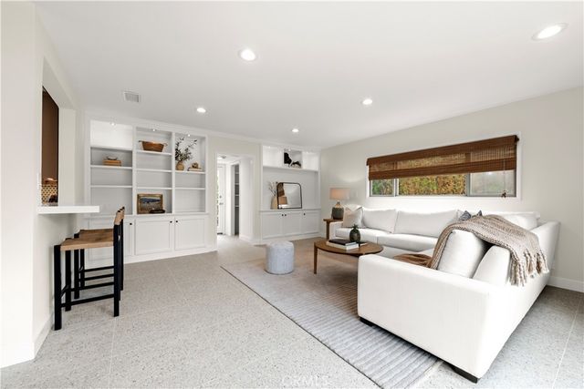640 Island View, Seal Beach, CA 90740