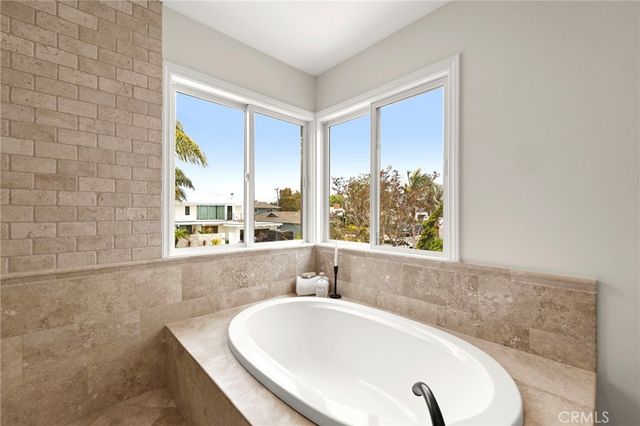 640 Island View, Seal Beach, CA 90740
