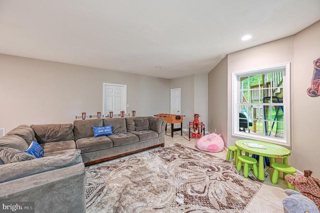 520 OAK GROVE DR, Mineral, VA 23117