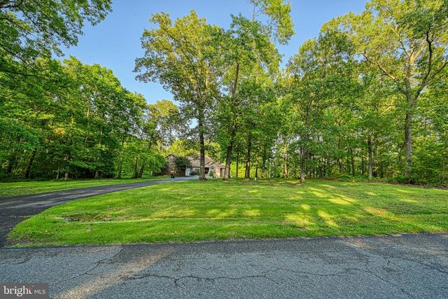 520 OAK GROVE DR, Mineral, VA 23117