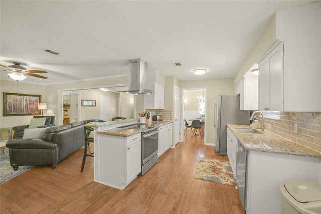 32047 S Wiggins Street, Magnolia, TX 77355