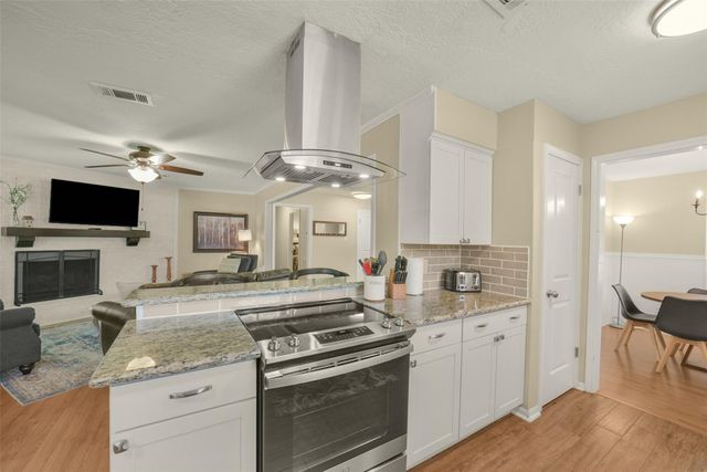 32047 S Wiggins Street, Magnolia, TX 77355