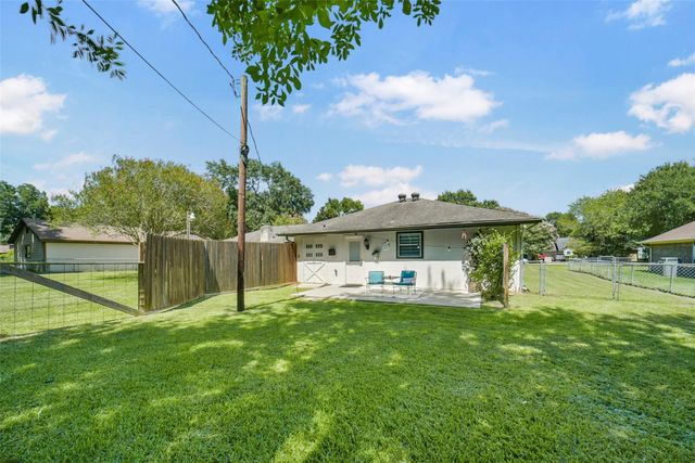 32047 S Wiggins Street, Magnolia, TX 77355