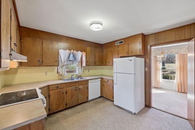 766 Bowling Alley Road, Manchester, TN 37355