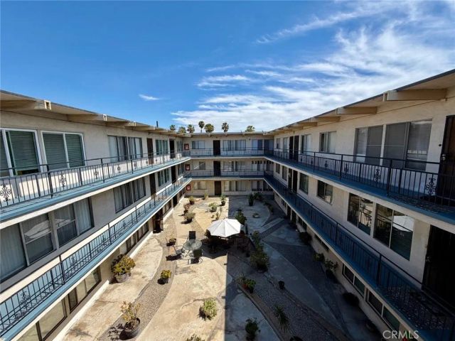 528 Cedar Boulevard 1F, Long Beach, CA 90802