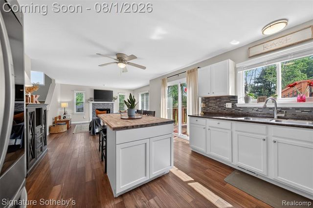 3332 Woodruff Meadows Court, Highland, MI 48357