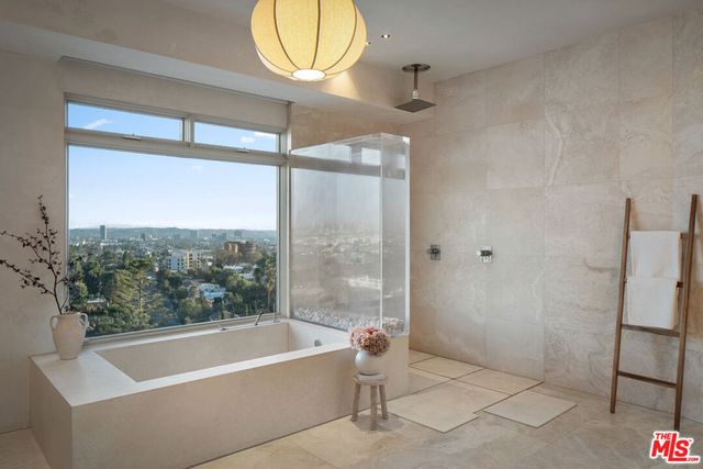 7882 Fareholm Drive, Los Angeles, CA 90046